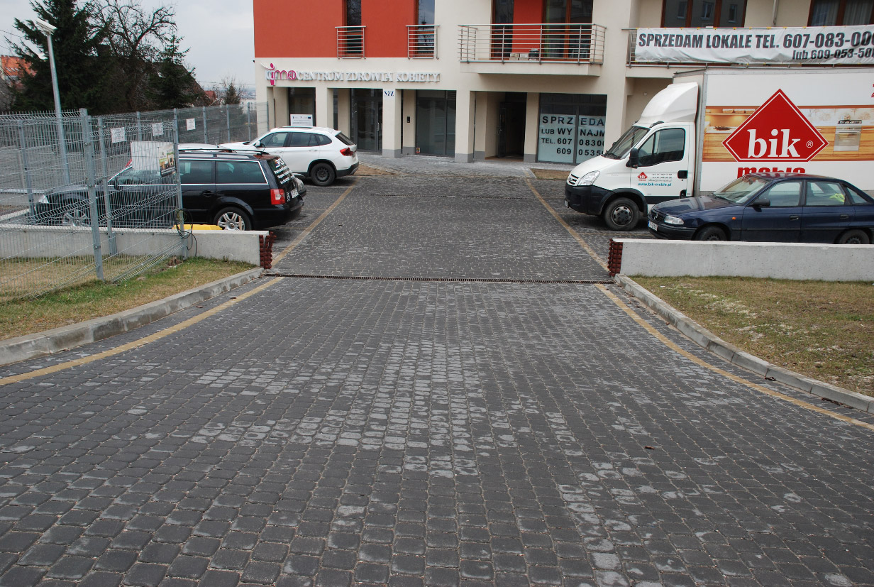  Prace brukarskie dla EKO-INVEST 
